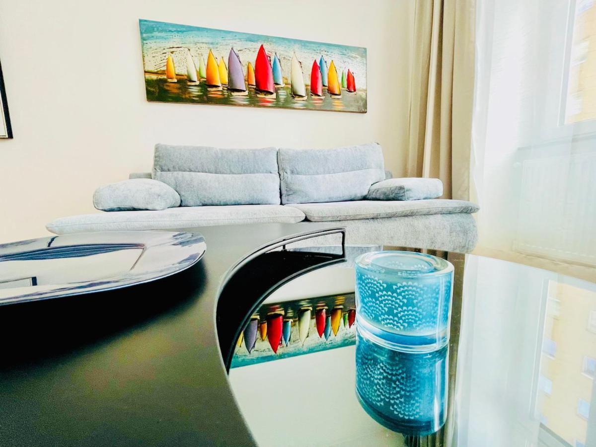 Colorful & Quiet Apartment In Beautiful Viennese Building Екстер'єр фото