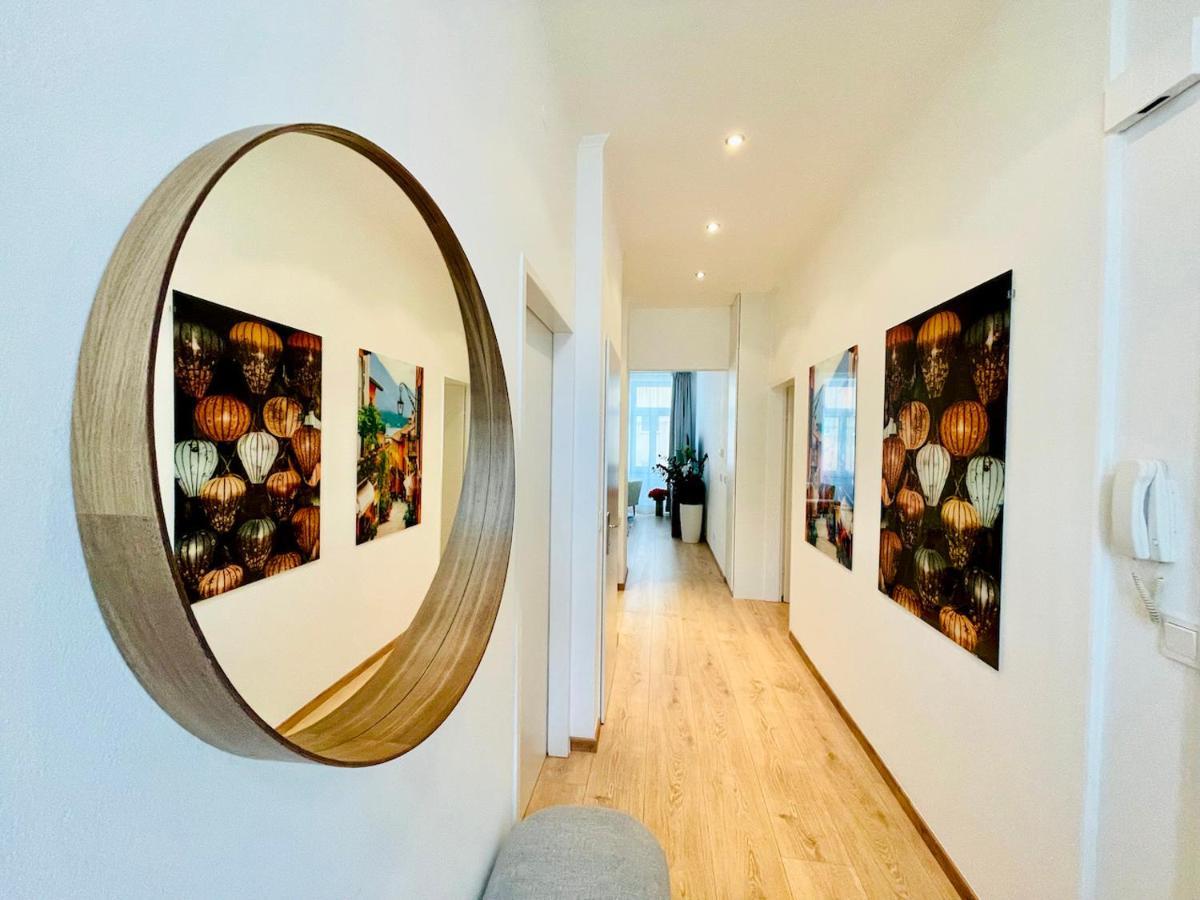 Colorful & Quiet Apartment In Beautiful Viennese Building Екстер'єр фото