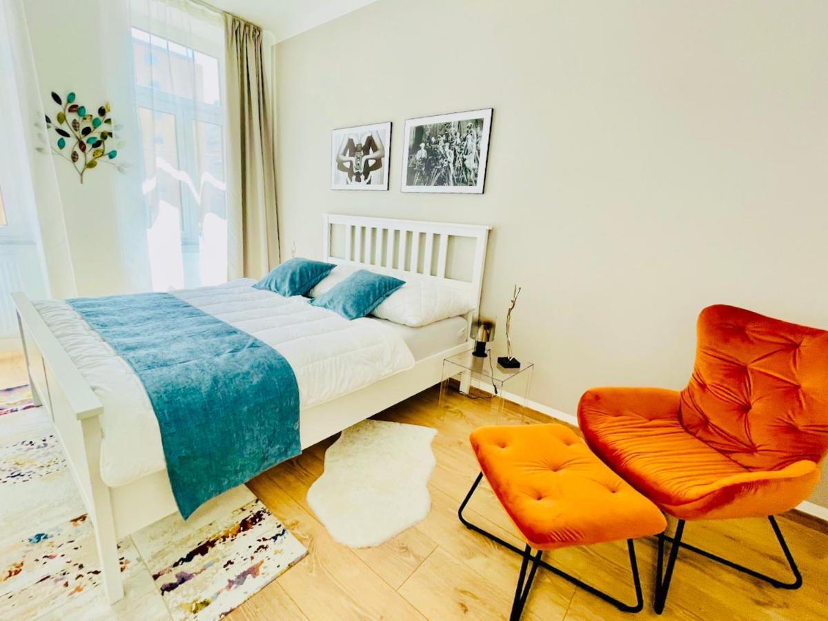 Colorful & Quiet Apartment In Beautiful Viennese Building Екстер'єр фото