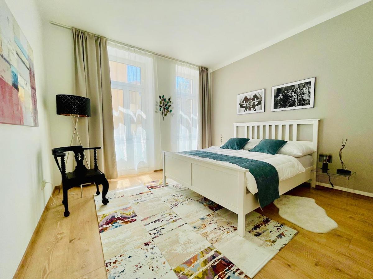 Colorful & Quiet Apartment In Beautiful Viennese Building Екстер'єр фото