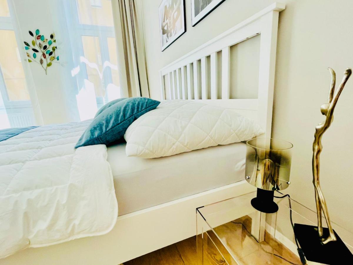 Colorful & Quiet Apartment In Beautiful Viennese Building Екстер'єр фото