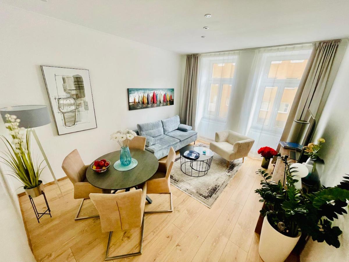 Colorful & Quiet Apartment In Beautiful Viennese Building Екстер'єр фото